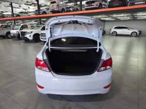 Hyundai Accent 1.6 GL/MOTION - Image 9