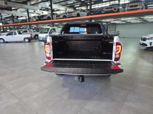 Nissan Navara 2.5DDTI PRO-4X 4X4 automatic D/C - Image 8