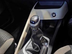 Nissan Magnite 1.0T Acenta - Image 17
