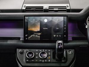 Land Rover Defender 110 D300 X-Dynamic SE - Image 14