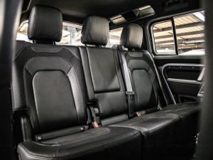 Land Rover Defender 110 D300 X-Dynamic SE - Image 19