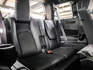 Land Rover Defender 110 D300 X-Dynamic SE - Image 20