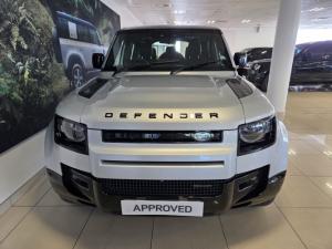 Land Rover Defender 110 D300 X-Dynamic SE - Image 4