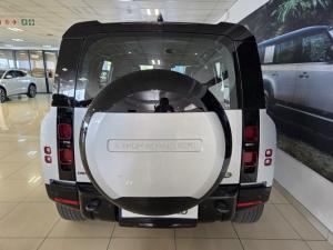 Land Rover Defender 110 D300 X-Dynamic SE - Image 5