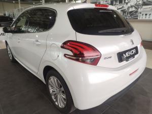 Peugeot 208 1.2 Allure - Image 2