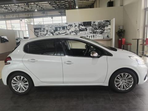 Image Peugeot 208 1.2 Allure
