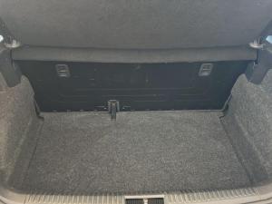 Volkswagen Polo Vivo hatch 1.6 Highline - Image 9