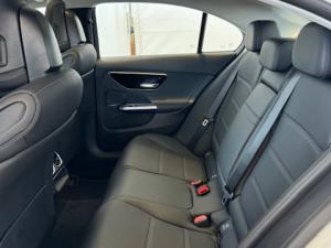 Mercedes-Benz C-Class C200 Avantgarde - Image 3