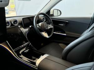 Mercedes-Benz C-Class C200 Avantgarde - Image 4