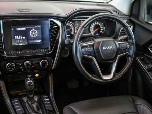 Isuzu mu-X 3.0TD LS 4x4 - Image 10