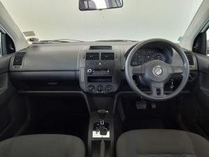 Volkswagen Polo Vivo sedan 1.4 Trendline auto - Image 12