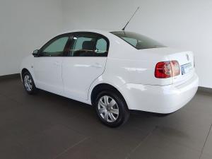 Volkswagen Polo Vivo sedan 1.4 Trendline auto - Image 5