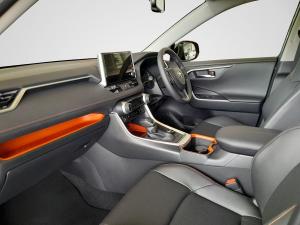 Toyota RAV4 2.0 GX-R AWD - Image 8