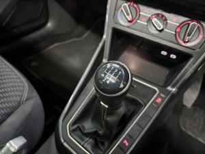 Volkswagen Polo hatch 1.0TSI Comfortline - Image 8