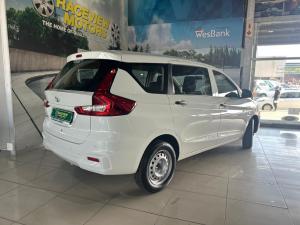 Toyota Rumion 1.5 S - Image 4