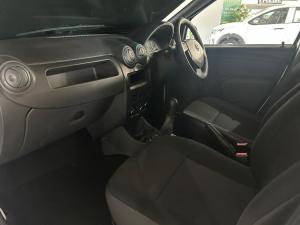 Nissan NP200 1.6i safety pack (aircon) - Image 10