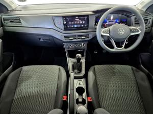 Volkswagen Polo hatch 1.0TSI - Image 12