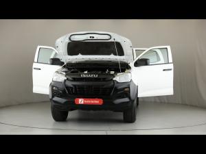 Isuzu D-Max 1.9TD double cab L 4x4 manual - Image 13