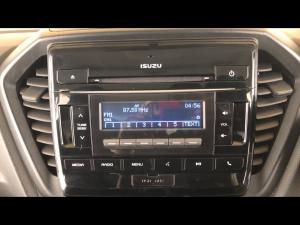 Isuzu D-Max 1.9TD double cab L 4x4 manual - Image 25
