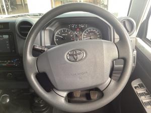Toyota Land Cruiser 79 4.0 V6 double cab - Image 12