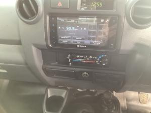 Toyota Land Cruiser 79 4.0 V6 double cab - Image 18