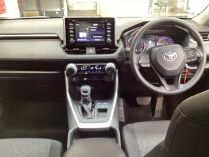 Toyota RAV4 2.0 GX auto - Image 8
