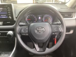 Toyota RAV4 2.0 GX auto - Image 12