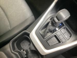 Toyota RAV4 2.0 GX auto - Image 16