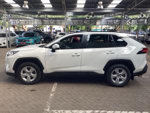 Toyota RAV4 2.0 GX auto - Image 32