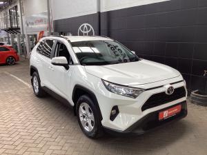 Toyota RAV4 2.0 GX auto - Image 1
