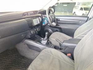 Toyota Hilux 2.4GD-6 4x4 SR - Image 7