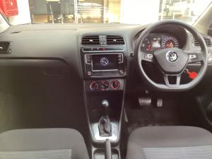 Volkswagen Polo Vivo hatch 1.6 Comfortline auto - Image 9