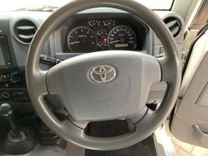 Toyota Land Cruiser 79 4.5D-4D V8 double cab LX - Image 10