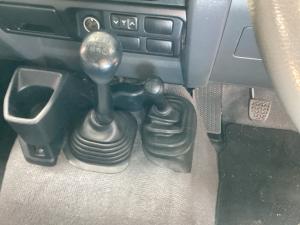 Toyota Land Cruiser 79 4.5D-4D V8 double cab LX - Image 12