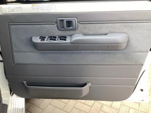 Toyota Land Cruiser 79 4.5D-4D V8 double cab LX - Image 24