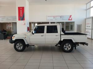 Toyota Land Cruiser 79 4.5D 70TH EDD/C - Image 19