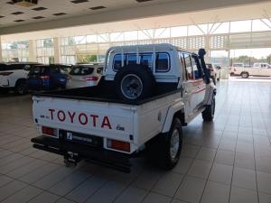 Toyota Land Cruiser 79 4.5D 70TH EDD/C - Image 2