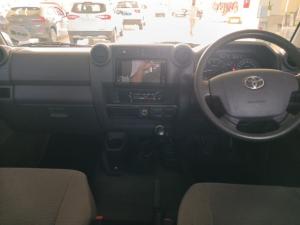 Toyota Land Cruiser 79 4.5D 70TH EDD/C - Image 6