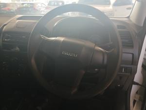 Isuzu D-MAX 250 HO Fleetside Safety S/C - Image 8