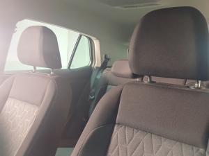 Volkswagen T-CROSS 1.0 TSI Life DSG - Image 14