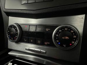 Mercedes-Benz C200 BE Classic automatic - Image 13