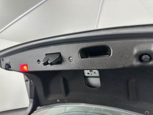 Mercedes-Benz C200 BE Classic automatic - Image 16