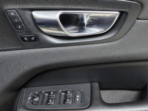 Volvo XC60 D4 AWD Momentum - Image 23