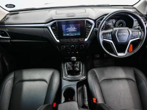 Isuzu D-Max 1.9TD double cab LS manual - Image 9