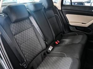 Volkswagen Polo sedan 1.0TSI Life - Image 16