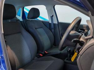 Volkswagen Polo Vivo hatch 1.4 Comfortline - Image 14