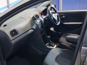 Volkswagen Polo Vivo hatch 1.6 Comfortline auto - Image 13