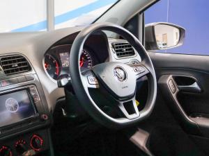 Volkswagen Polo Vivo hatch 1.6 Comfortline auto - Image 21