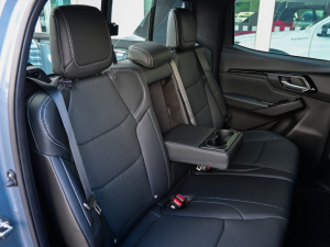 Isuzu D-Max 3.0TD double cab V-Cross 4x4 - Image 18