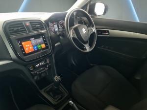 Suzuki Vitara Brezza 1.5 GLX - Image 10